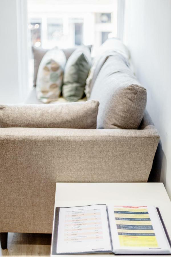 Bright & Modern 2-Bed Notting Hill Apartment London Bagian luar foto