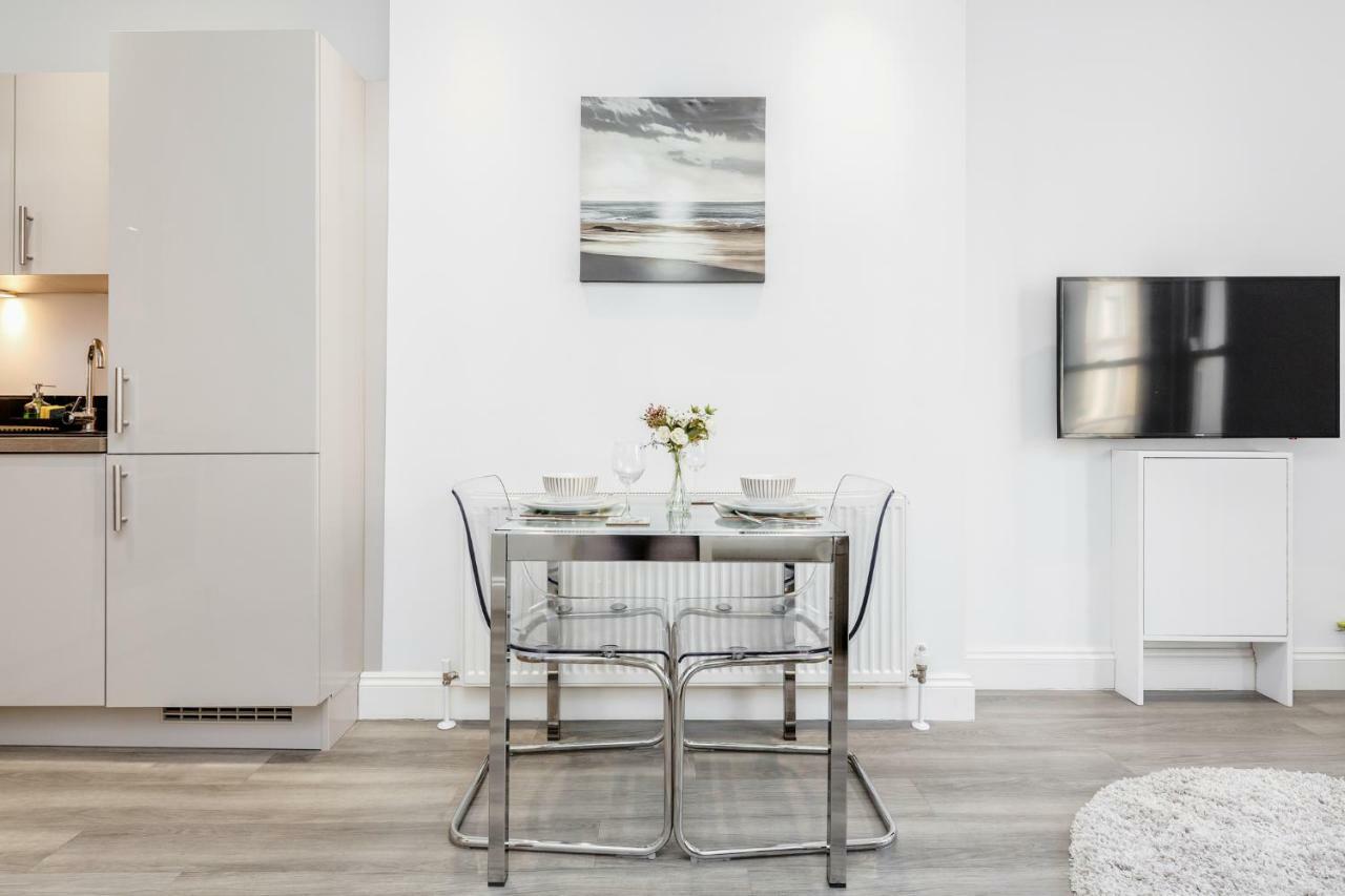 Bright & Modern 2-Bed Notting Hill Apartment London Bagian luar foto