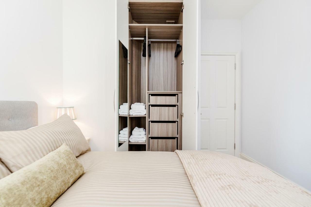 Bright & Modern 2-Bed Notting Hill Apartment London Bagian luar foto