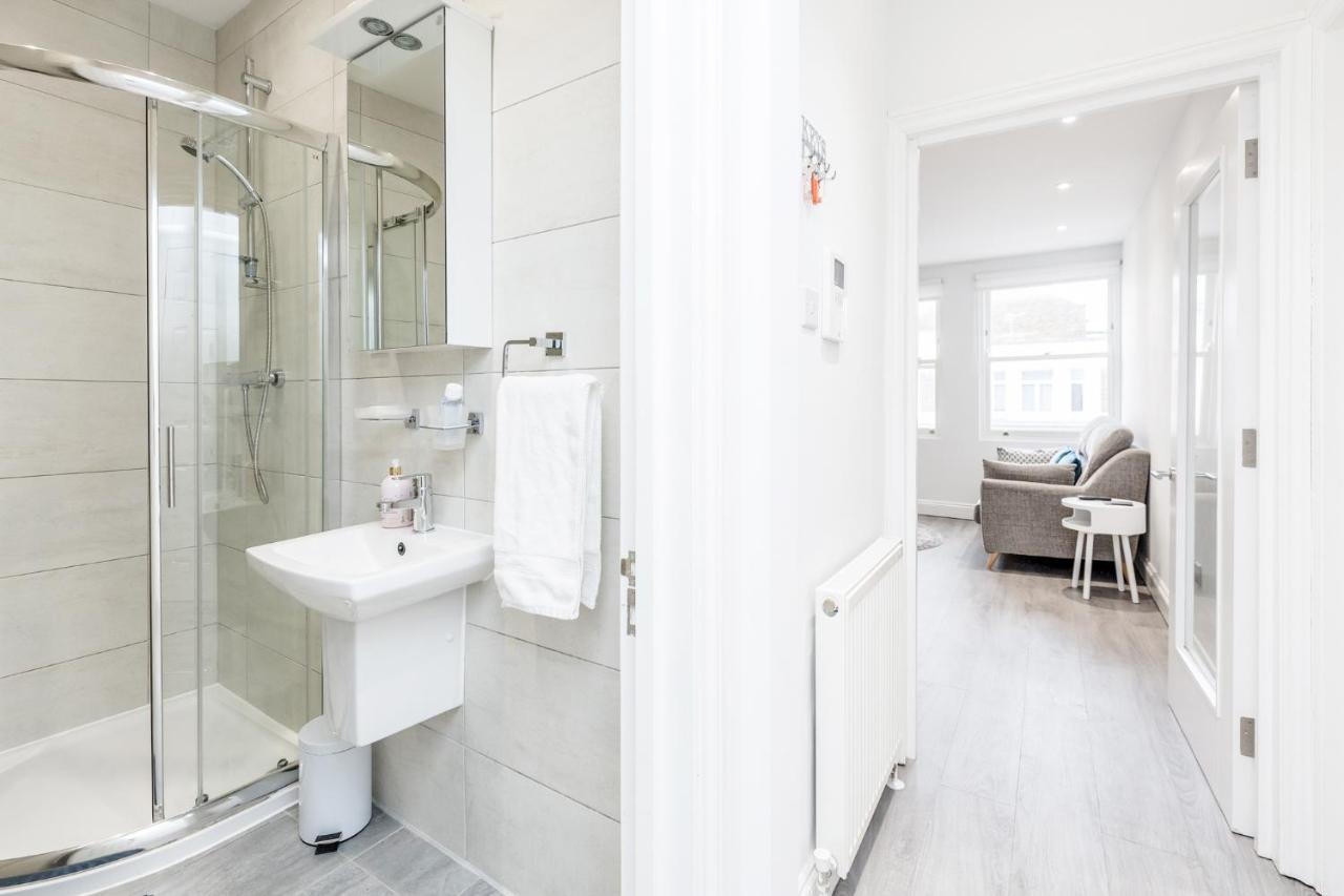 Bright & Modern 2-Bed Notting Hill Apartment London Bagian luar foto