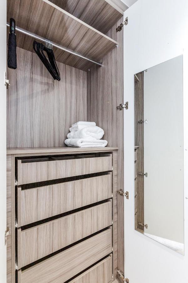 Bright & Modern 2-Bed Notting Hill Apartment London Bagian luar foto