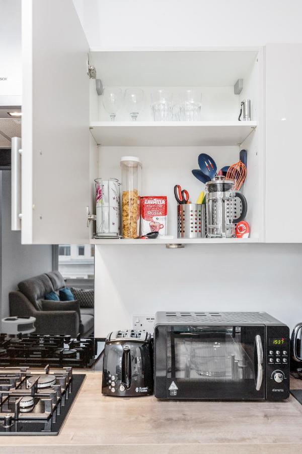 Bright & Modern 2-Bed Notting Hill Apartment London Bagian luar foto